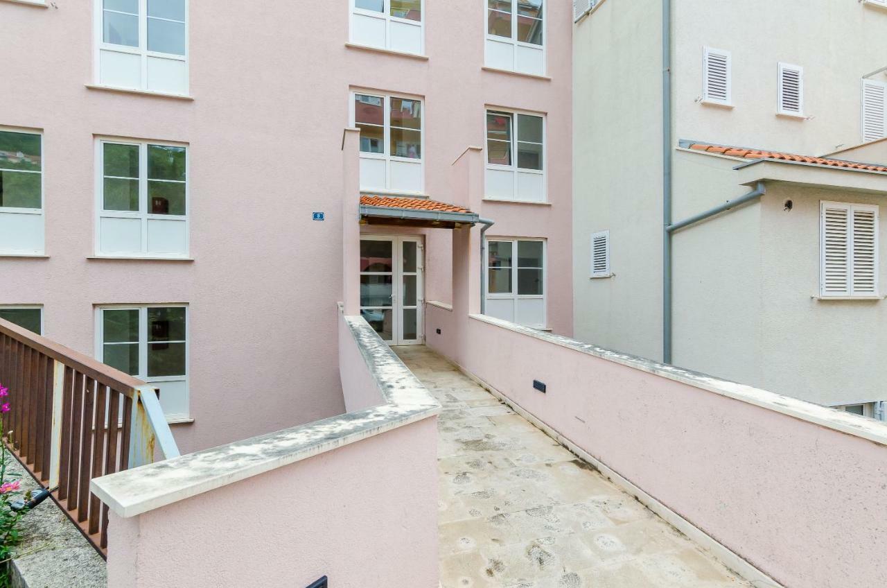 Apartment Sofia دوبروفينك المظهر الخارجي الصورة